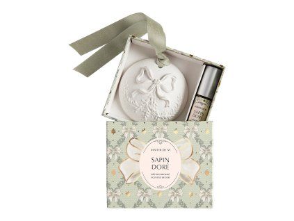 decor parfume et concentre de parfum rubans de fete sapin dore