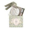 decor parfume et concentre de parfum rubans de fete sapin dore